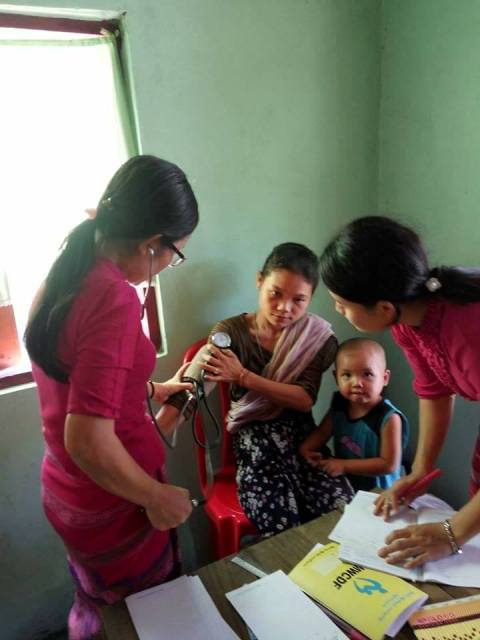 MWCDF အသင်းမှ ဒေသခံပြည်သူများအား ကျန်းမာရေးစောင့်ရှောက်မှုအနေဖြင့် ဆေးဝါးကုသပေးခြင်း