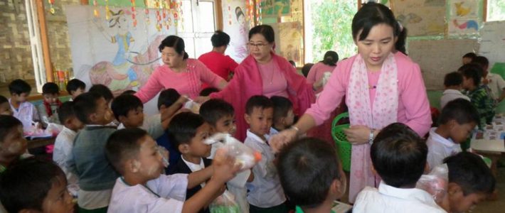 အ.လ.က(ခွဲ) မအူလေးပင်ကျောင်းသို့သွားရောက်လှူဒါန်းခြင်း အ.လ.က(ခွဲ) မအူလေးပင်ကျောင်းသို့သွားရောက်လှူဒါန်းခြင်း