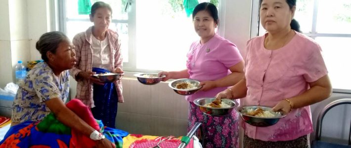 သားဖွားမီးယပ်အထူးကုဆေးရုံကြီးသို့ သွားရောက်လှူဒါန်းခြင်း