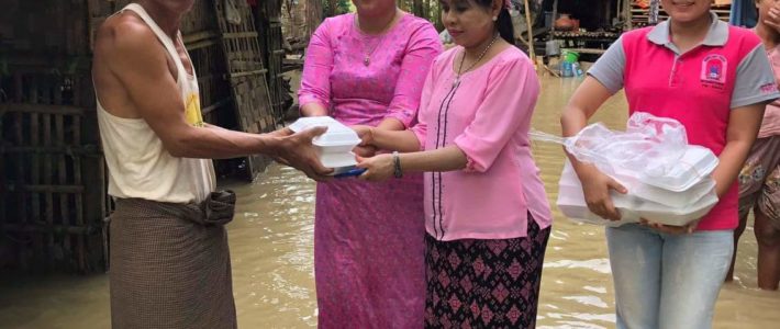 ပဲခူးတိုင်းတွင် ဖွင့်လှစ်ထားသော ရေဘေးကယ်ဆယ်ရေးစခန်းများသို့ သွားရောက်လှူဒါန်းခြင်း