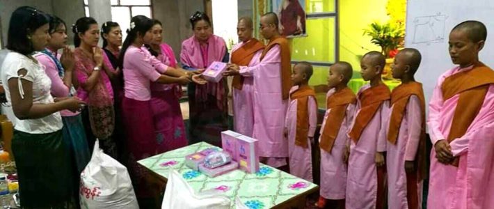 မကွေးတိုင်း၊ စလင်းမြို့၊ ရွှေလဝင်းသီလရှင်ကျောင်းသို့ သွားရောက်လှူဒါန်းခြင်း မကွေးတိုင်း၊ စလင်းမြို့၊ ရွှေလဝင်းသီလရှင်ကျောင်းသို့ သွားရောက်လှူဒါန်းခြင်း