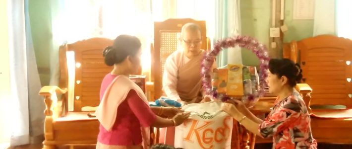 စစ်ကိုင်းမြို့၊ သကျဓီတသီလရှင်စာသင်တိုက်သို့ သွားရောက်လှူဒါန်းခြင်း