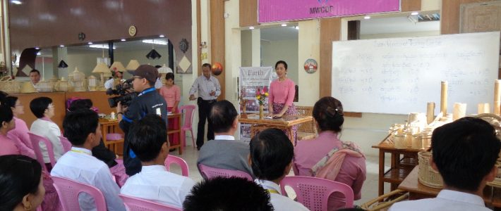 MWCDF အသင်းနှင့် Earth Vocational Training Center တို့ပူးပေါင်းဖွင့်လှစ်သော ကြိမ်၊ ၀ါး၊ လက်မှုအနုပညာသင်တန်းဆင်းပွဲအခမ်းအနား