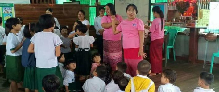 ထားဝယ်မြို့၊ အ.မ.က ကျောက်မော် ကျောင်းသို့ သွားရောက်၍ ကျောင်းသုံးပစ္စည်းနှင့်အာဟာရများ လှူဒါန်းခြင်း