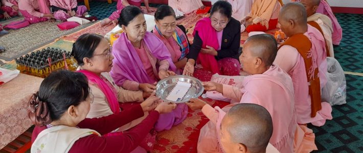 သာသနာ့ဂုဏ်ရည်သီလရှင်စာသင်တိုက်နှင့် ဖန်ခါးမြေဘိုးဘွားရိပ်သာသို့ သွားရောက် လှူဒါန်းခြင်း