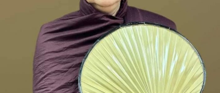 မြောက်ဦးဆရာတော်အား ဝတ္ထုငွေနှင့် အုန်းချောကျေးရွာ ဆောက်လုပ်ဆဲစွမ်းအားသစ်သီလရှင်စာသင်တိုက်အတွက် လှူဒါန်းခြင်း