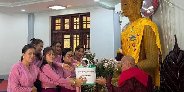 မဟာဝိသုတာရာမ သီဟိုဠ်ကျောင်းတိုက်သို့ သွားရောက်လှူဒါန်းခြင်း