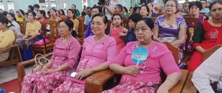 အခမ်းအနားတက်ရောက်ခြင်း