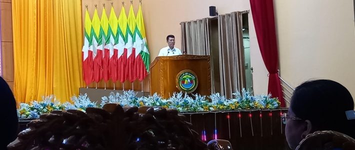 အခမ်းအနားတက်ရောက်ခြင်း အခမ်းအနားတက်ရောက်ခြင်း