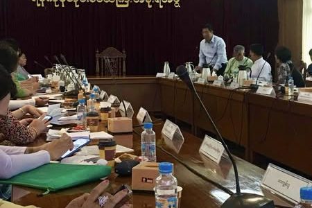 အခမ်းအနားတက်ရောက်ခြင်း