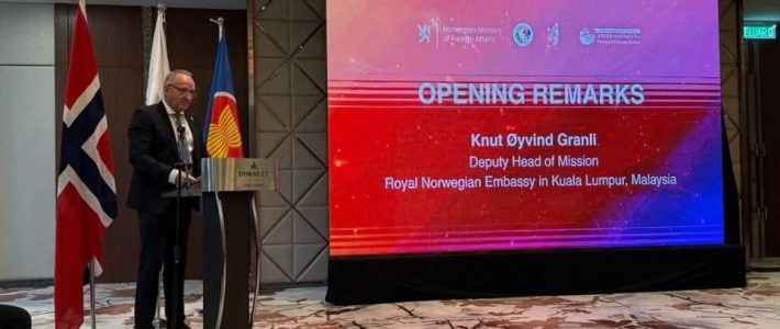 ဆွေးနွေးပွဲတက်ရောက်ခြင်း ဆွေးနွေးပွဲတက်ရောက်ခြင်း