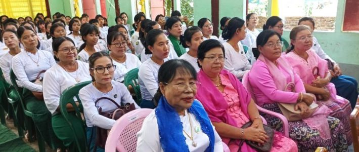 အခမ်းအနားတက်ရောက်ခြင်း အခမ်းအနားတက်ရောက်ခြင်း