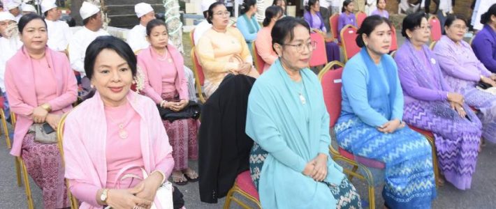 အခမ်းအနားတက်ရောက်ခြင်း